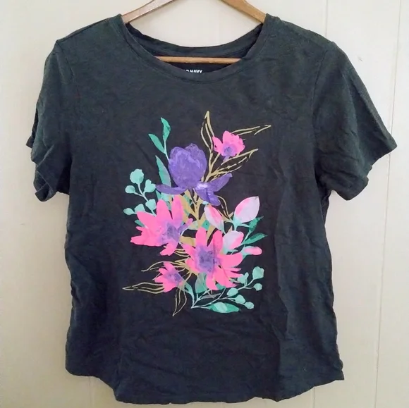 Old Navy Dark Gray Everywear Tee With Vibrant Floral Graphic And Rounded Hem SzM - Picture 1 of 4
